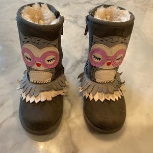 7M Calistoga faux-fur owl winter boots